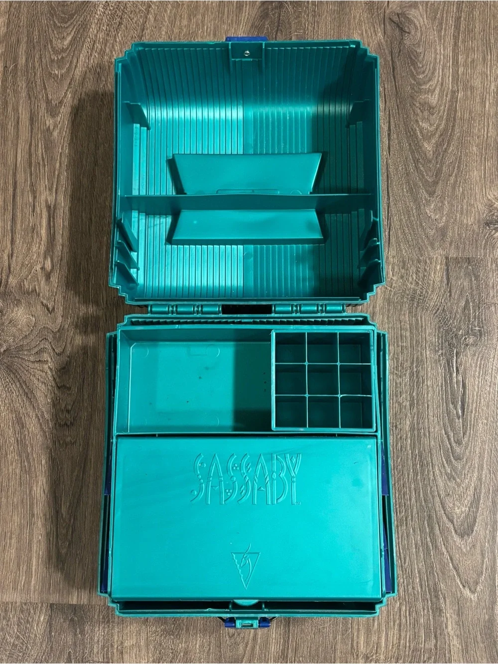 Sassaby vintage green